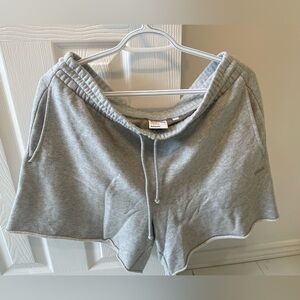 TNA Terry Fleece Boyfriend 6" Sweatshort Size: Large